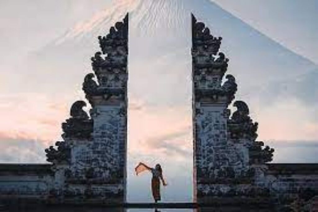 ganztägiges osttor des himmels im lempuyang tempel